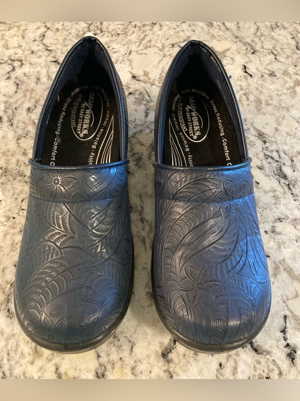 NWOB Easy Works By Easy Street Clogs